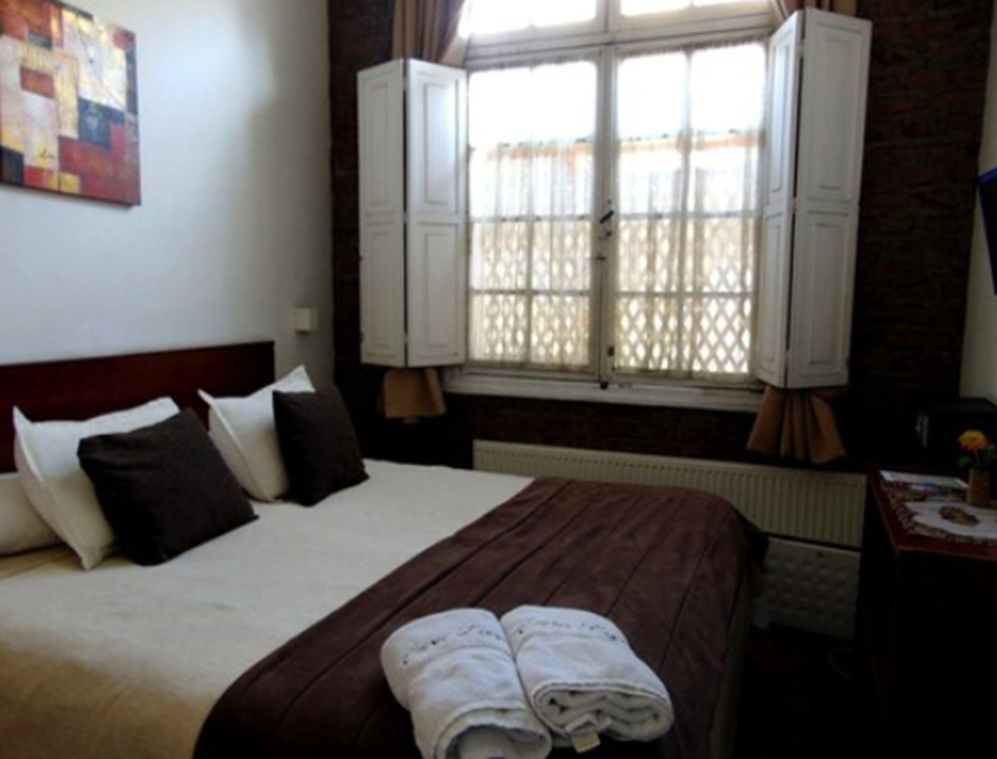 Hotel Casa Lyon Santiago Kültér fotó